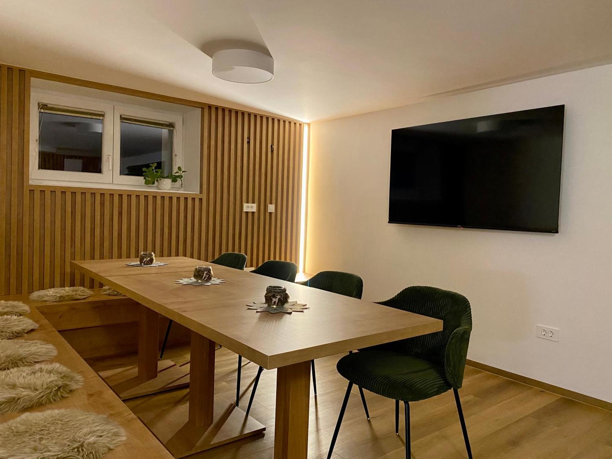 Apartments Triglav موجسترانا المظهر الخارجي الصورة