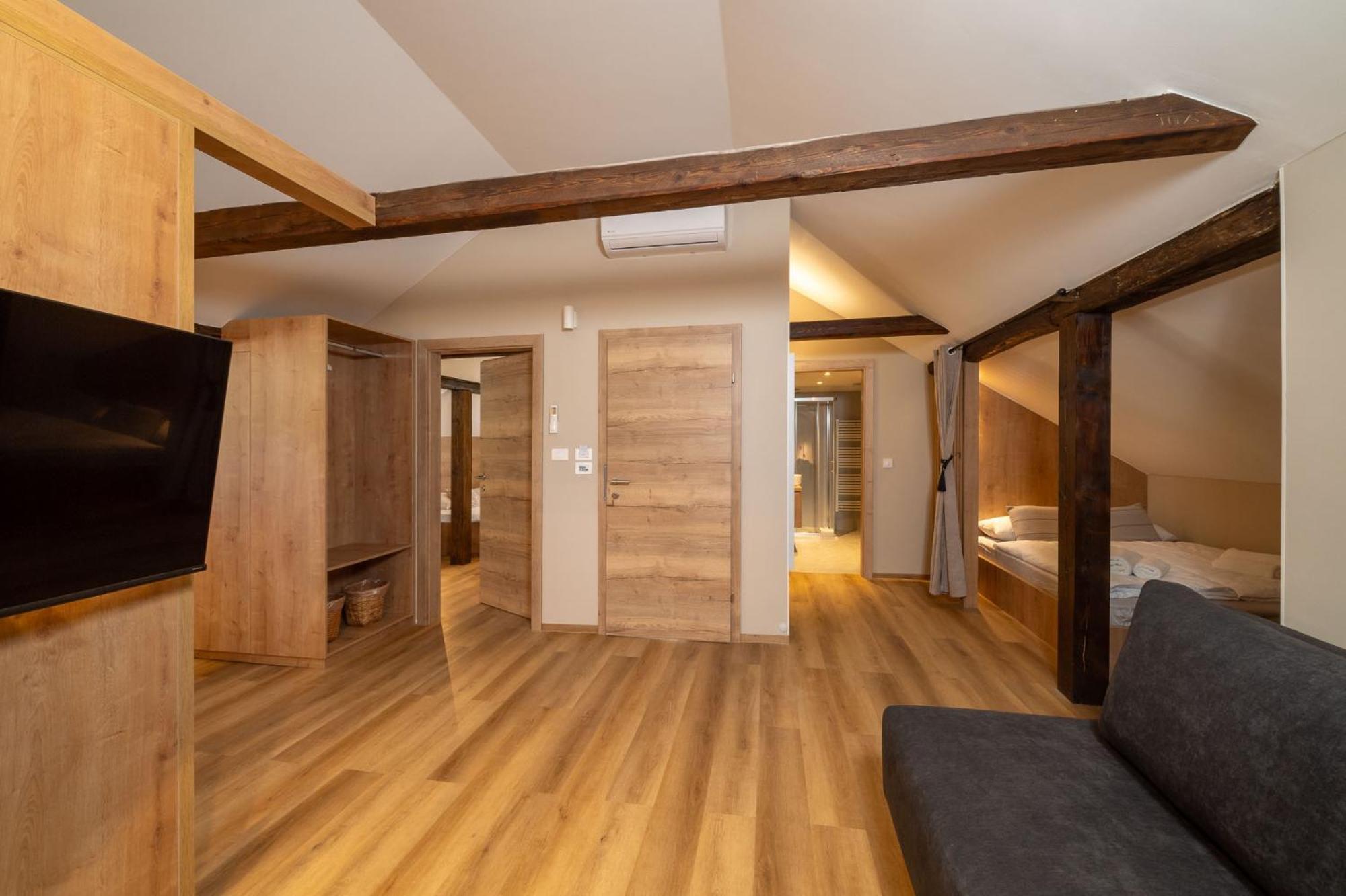 Apartments Triglav موجسترانا المظهر الخارجي الصورة