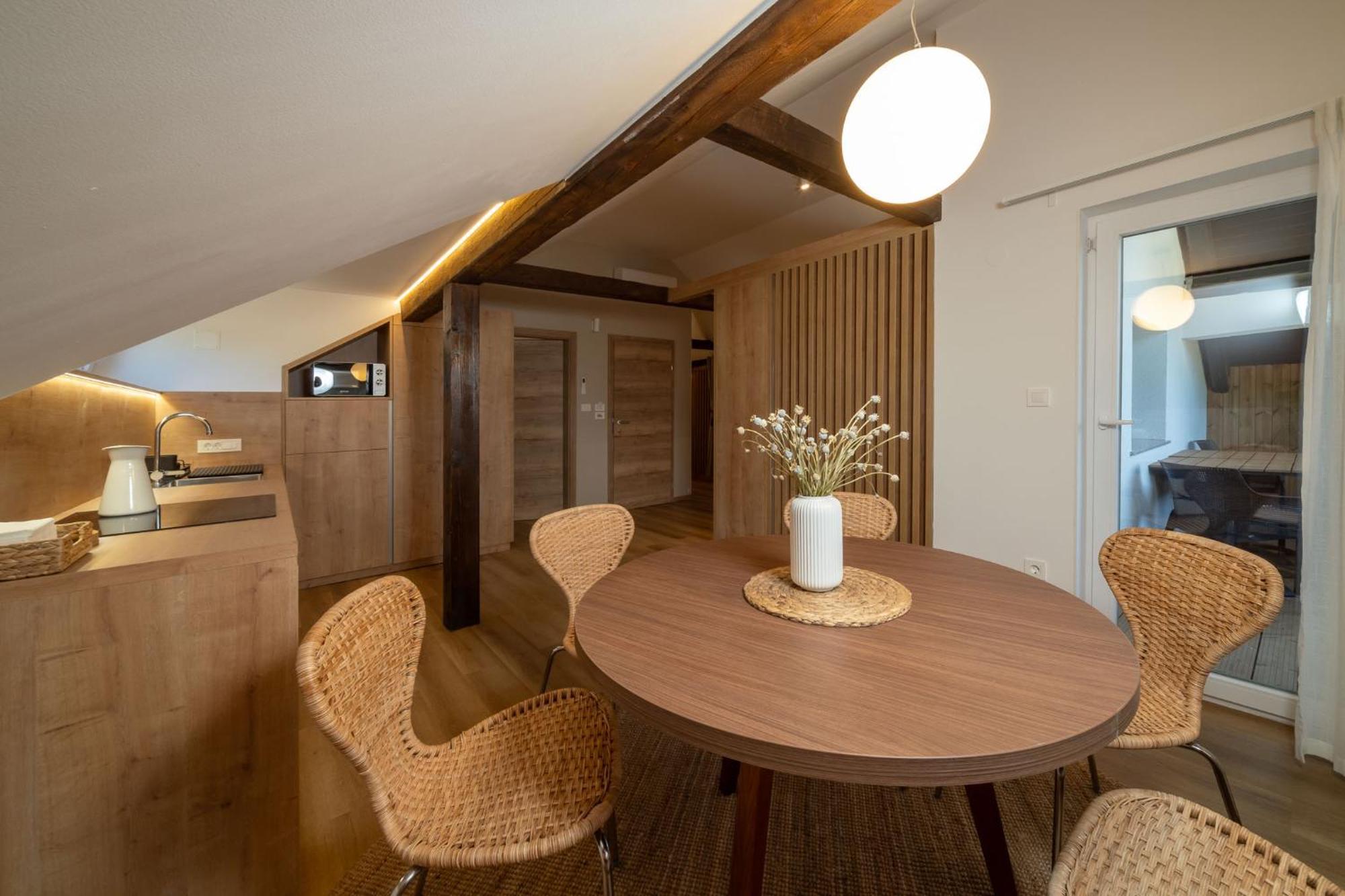 Apartments Triglav موجسترانا المظهر الخارجي الصورة